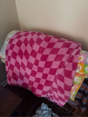C&C California Pink Checkerboard Plush Throw Blanket